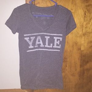 'Yale' v neck t shirt
